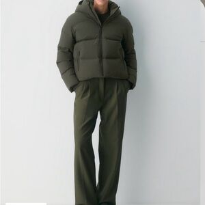 Aritzia The Superpuff Waterproof Supershorty nwt Size MEDIUM NWT DARK Olive